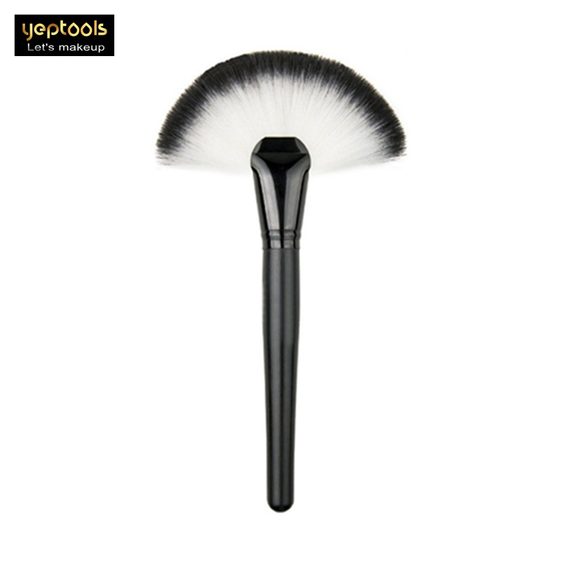 Fan Shaped Blush,Loose Powder Makeup Brush